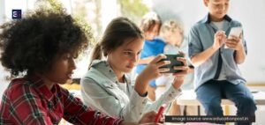 Read more about the article Los Angeles Schools Introduce Strict Classroom Screen Time Limits