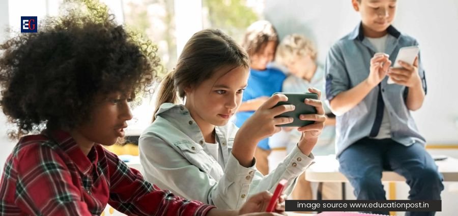 Read more about the article Los Angeles Schools Introduce Strict Classroom Screen Time Limits